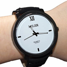Men Simple Casual Roman Numerals Leather Strap Quartz Wrist Watch